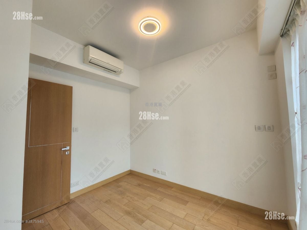 One Homantin Rental 2 Bedrooms , 1 Bathroom 518 ft²