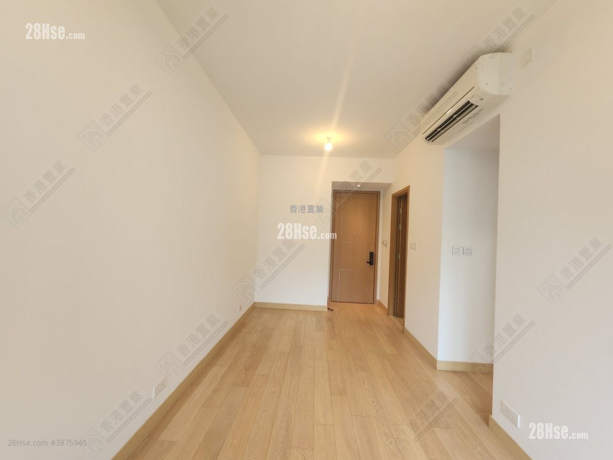 One Homantin Rental 2 Bedrooms , 1 Bathroom 518 ft²
