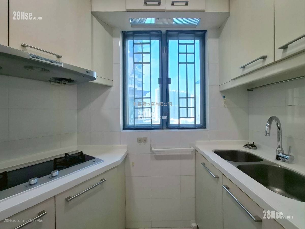 Tung Chung Crescent Rental 2 Bedrooms 544 ft²