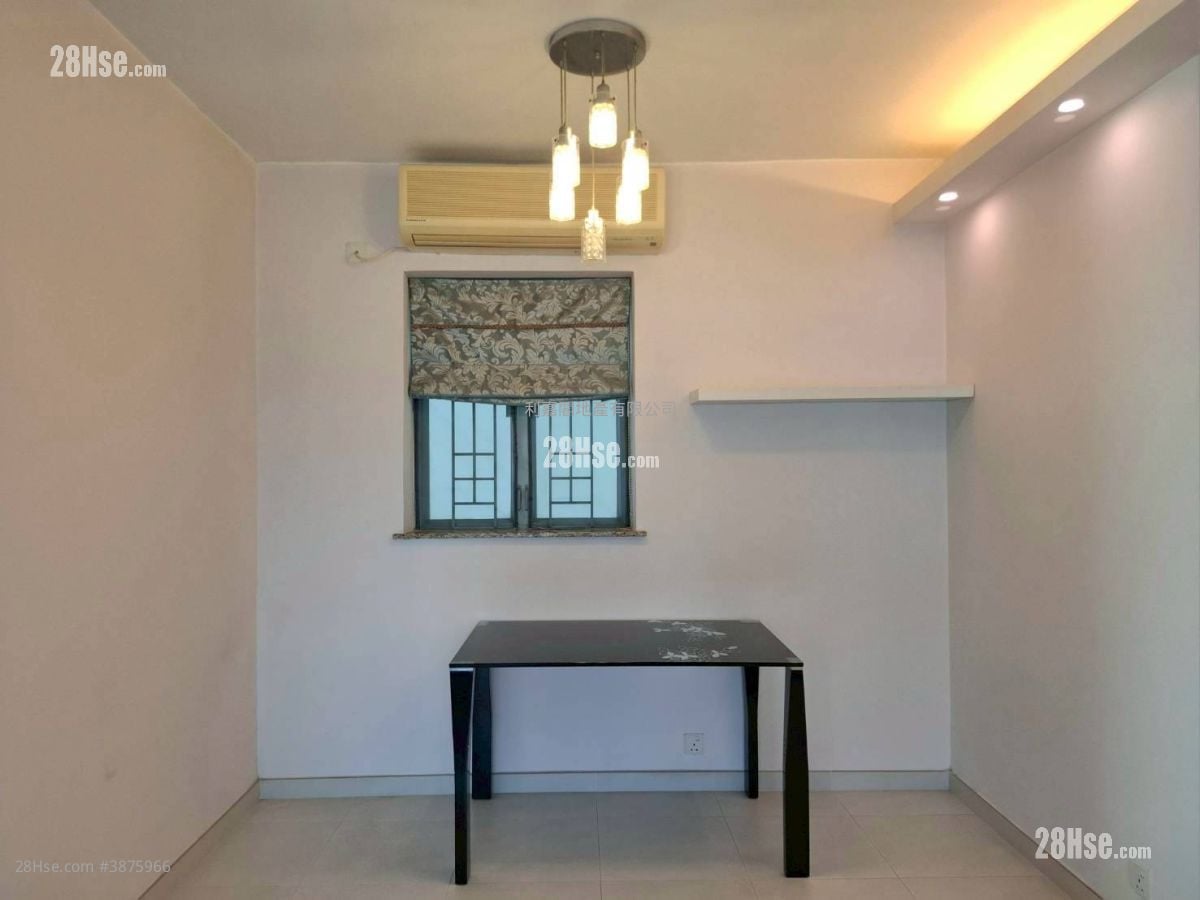 Tung Chung Crescent Rental 2 Bedrooms 544 ft²