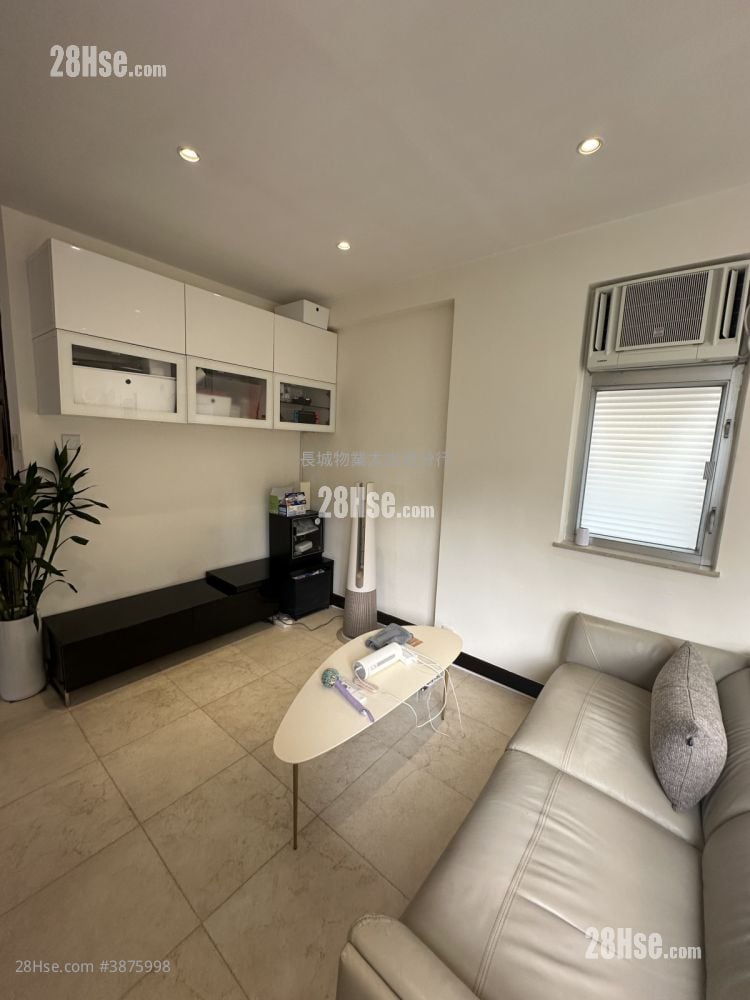 Hoi Kwong Court Rental 3 Bedrooms , 1 Bathroom 639 ft²
