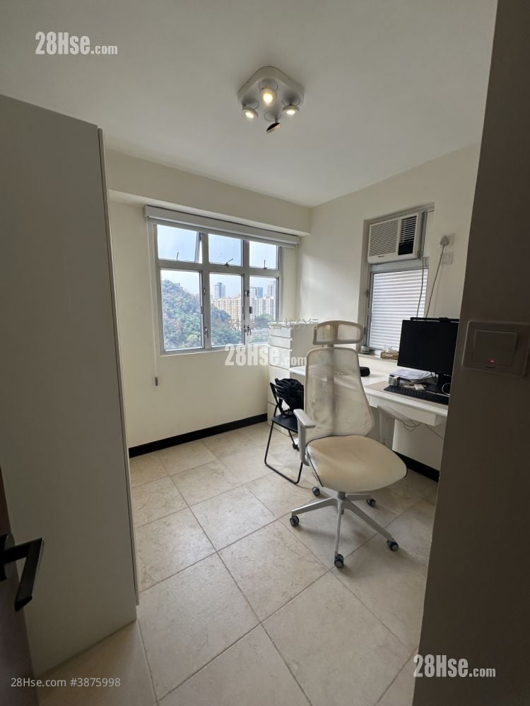 Hoi Kwong Court Rental 3 Bedrooms , 1 Bathroom 639 ft²