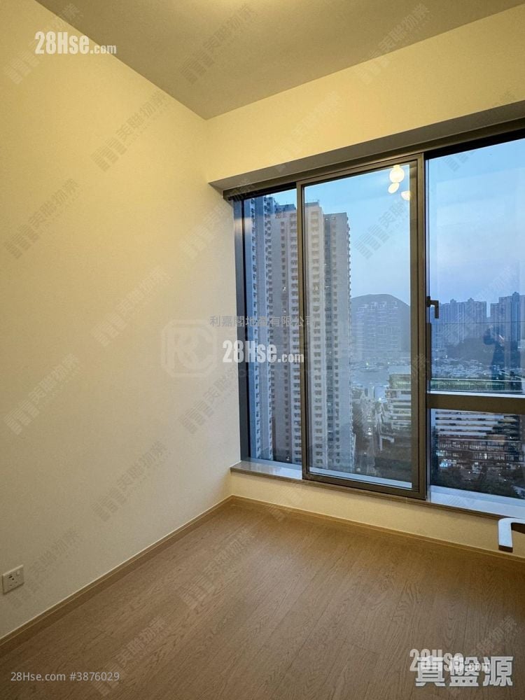 The Southside Rental 4 Bedrooms , 3 Bathrooms 1,420 ft²