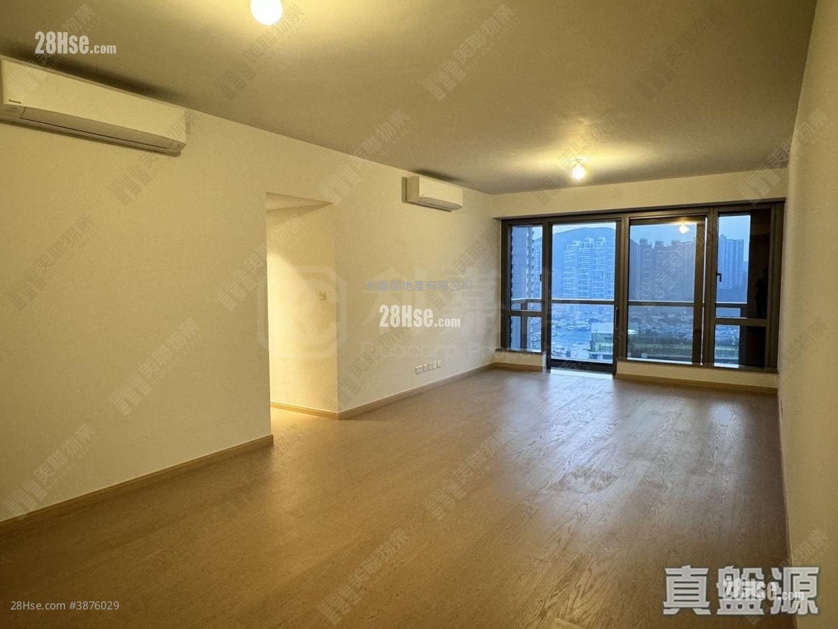 The Southside Rental 4 Bedrooms , 3 Bathrooms 1,420 ft²