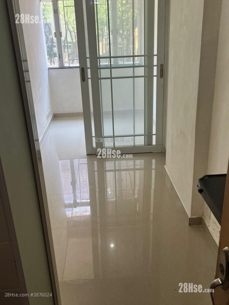 Chung Ying Building Rental 1 Bedroom , 1 Bathroom 160 ft²