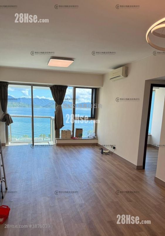 Mayfair By The Sea Rental 4 Bedrooms , 2 Bathrooms 1,228 ft²