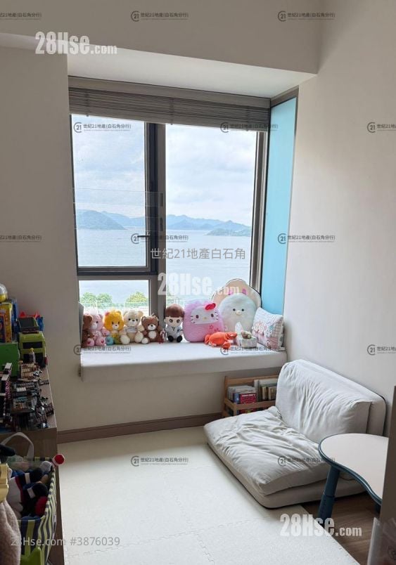 Mayfair By The Sea Rental 4 Bedrooms , 2 Bathrooms 1,228 ft²