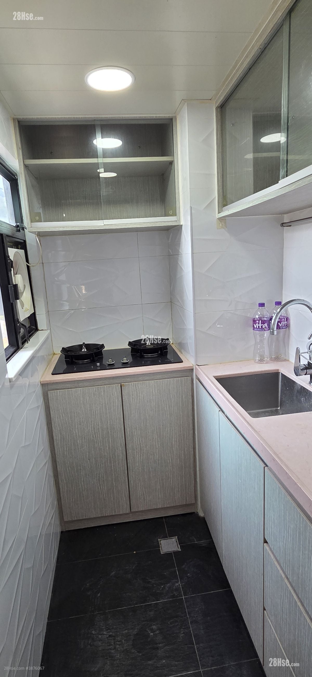 Tak Tai Court Sell 2 Bedrooms , 1 Bathroom 362 ft²