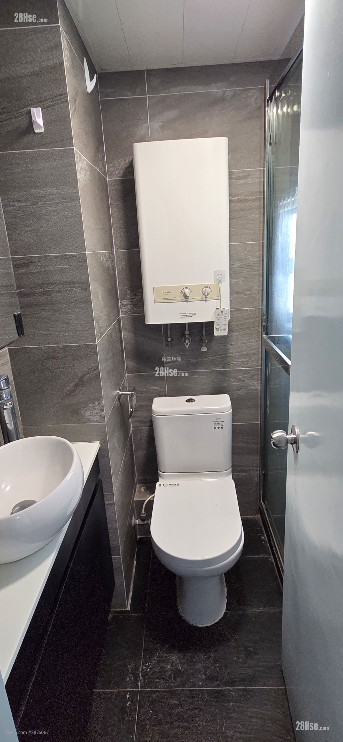 Tak Tai Court Sell 2 Bedrooms , 1 Bathroom 362 ft²