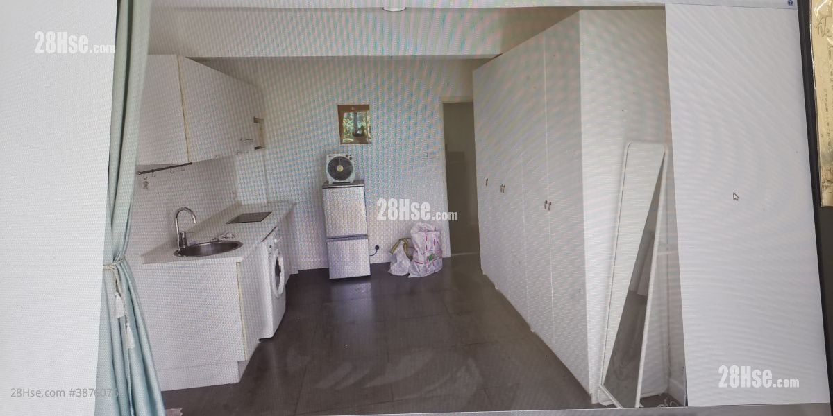 Luen Hop Building Rental Studio , 1 Bathroom 273 ft²