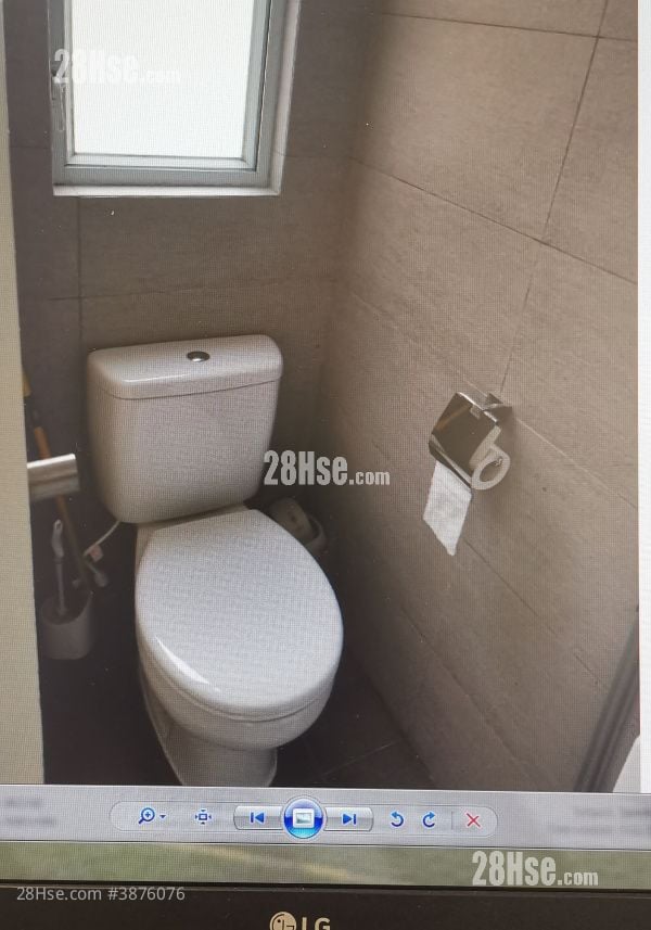 Luen Hop Building Rental Studio , 1 Bathroom 273 ft²