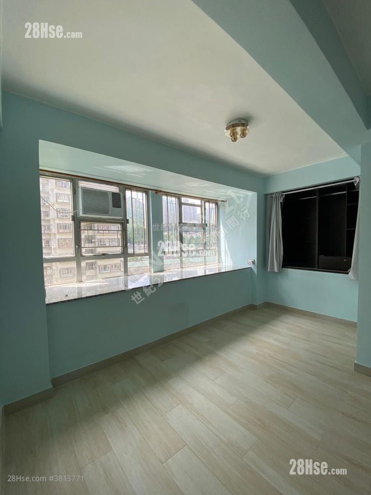 Greenwood Garden Sell 2 Bedrooms , 1 Bathroom 215 ft²