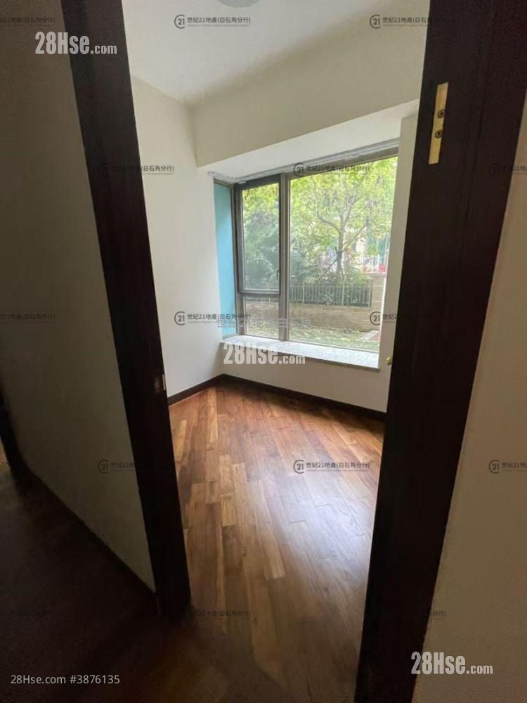 Mayfair By The Sea Rental 3 Bedrooms , 1 Bathroom 755 ft²