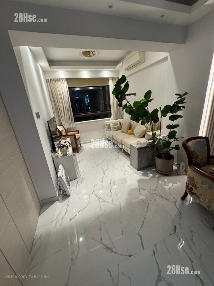 Kam Tong Building Sell 2 Bedrooms , 2 Bathrooms 640 ft²