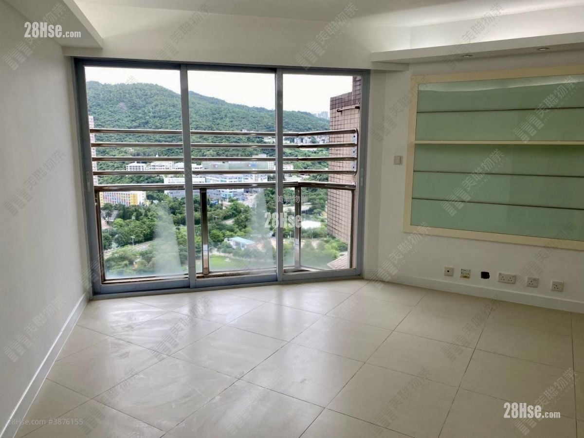 Nan Fung Plaza Sell 3 Bedrooms , 2 Bathrooms 806 ft²
