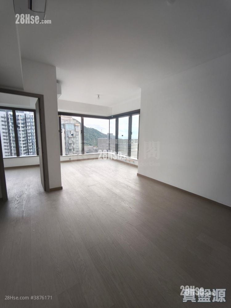 The Southside Rental 958 ft²