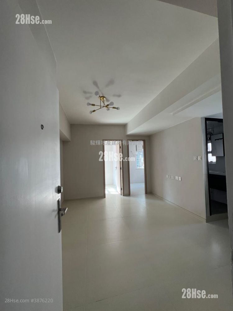 Yau Lee Building Rental 2 Bedrooms , 1 Bathroom 323 ft²