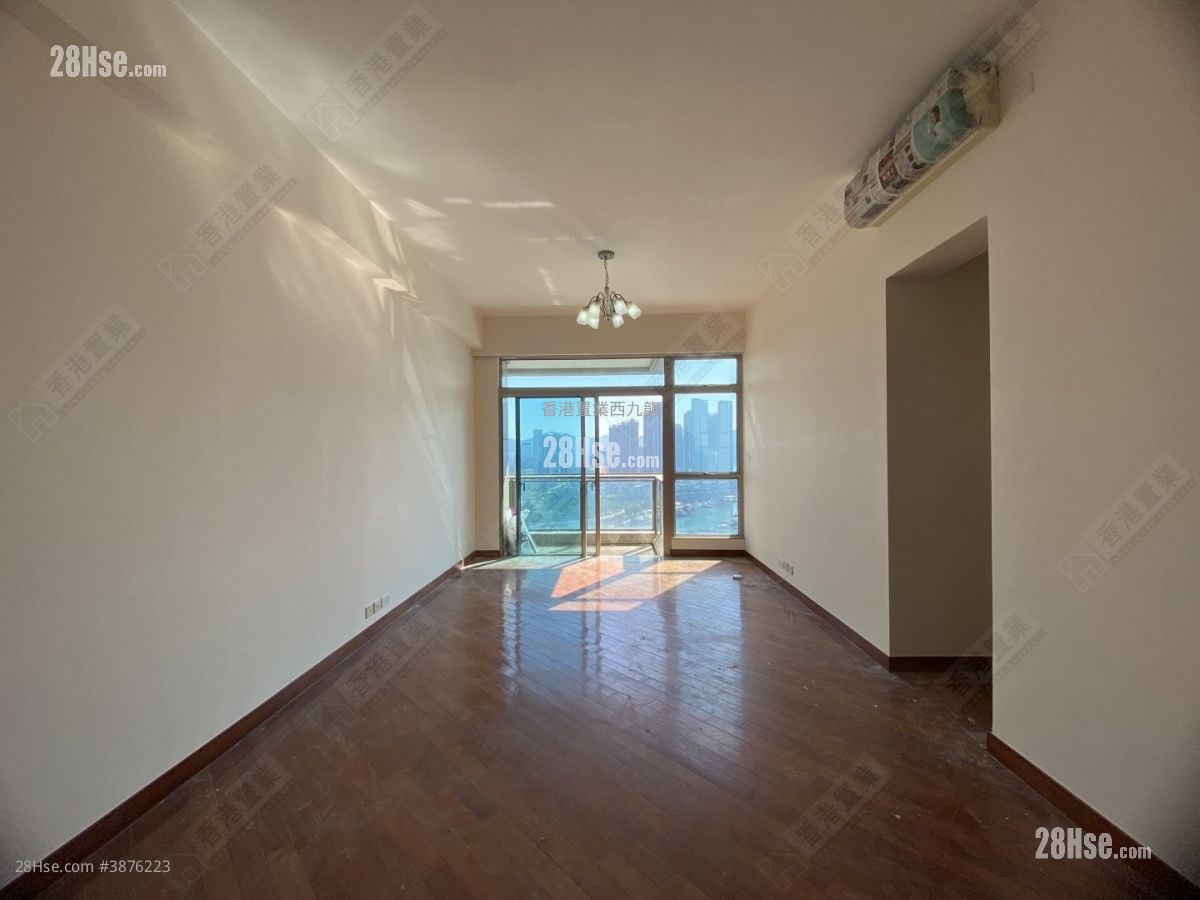 One Silversea Sell 3 Bedrooms 943 ft²