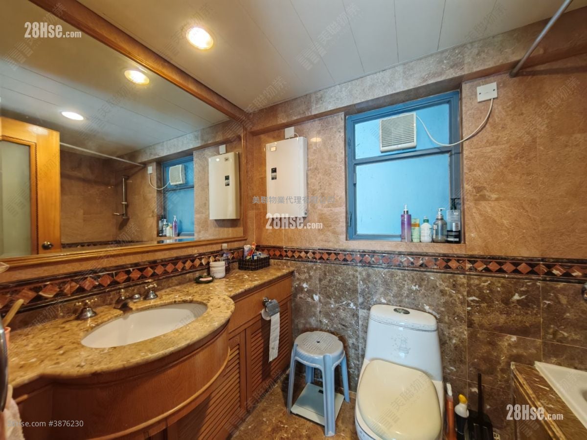 The Regalia Sell 3 Bedrooms , 2 Bathrooms 859 ft²