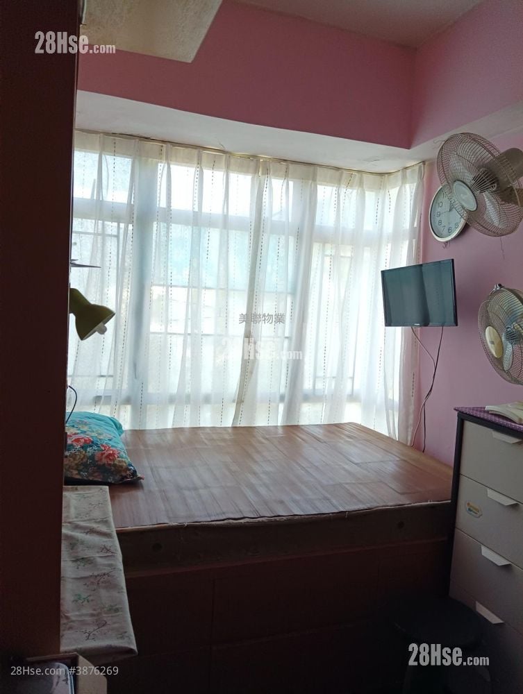 Fairview Garden Sell 3 Bedrooms , 1 Bathroom 545 ft²