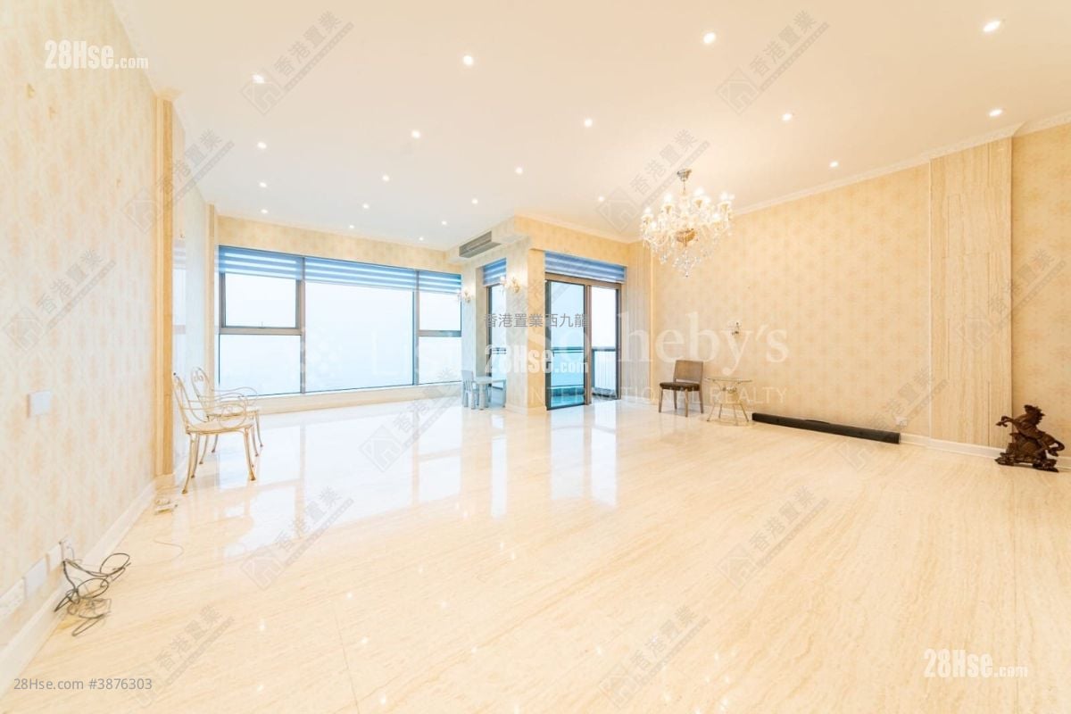 One Silversea Sell 4 Bedrooms 1,568 ft²