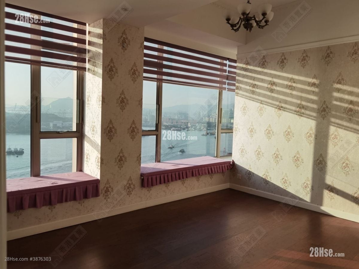 One Silversea Sell 4 Bedrooms 1,568 ft²