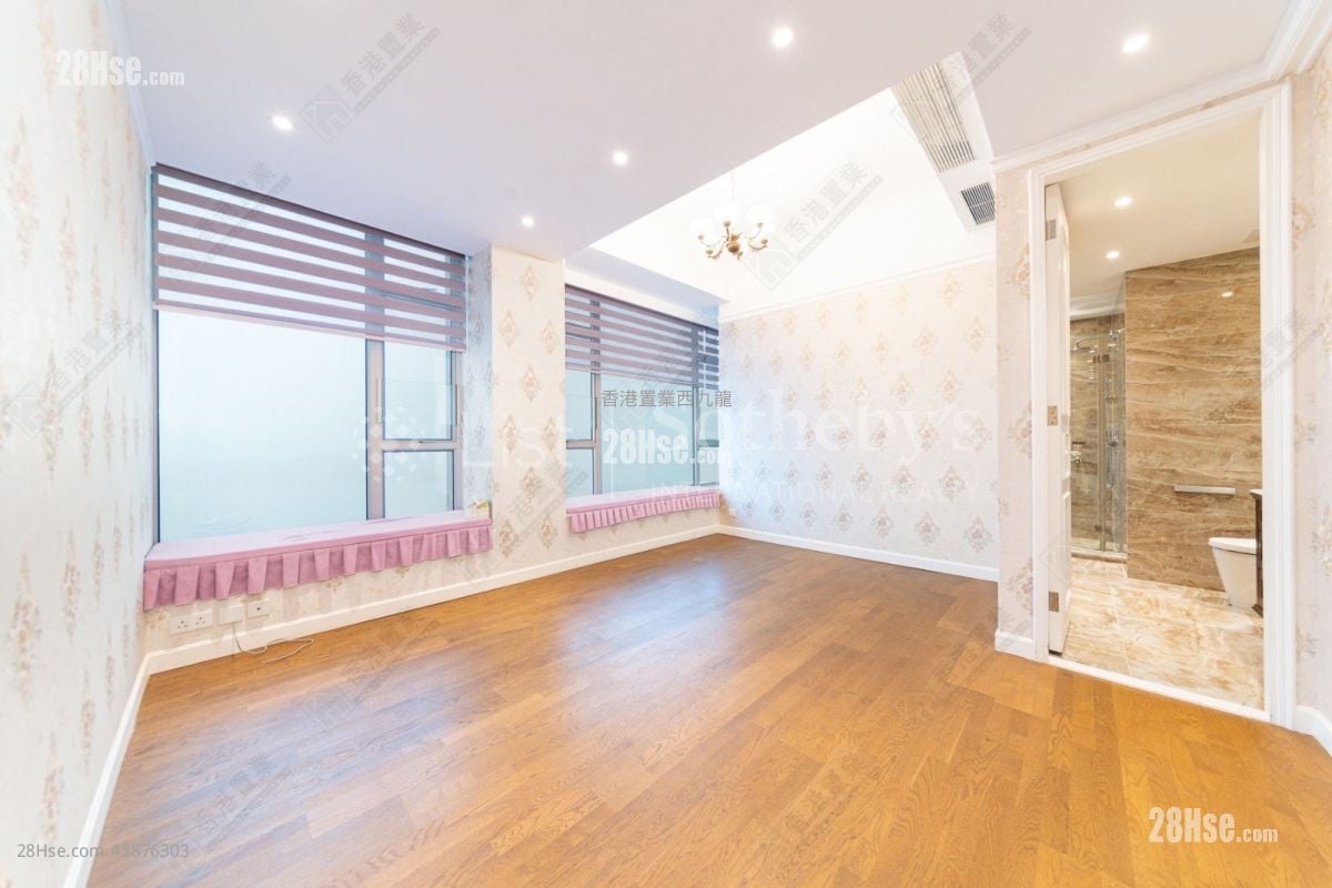 One Silversea Sell 4 Bedrooms 1,568 ft²