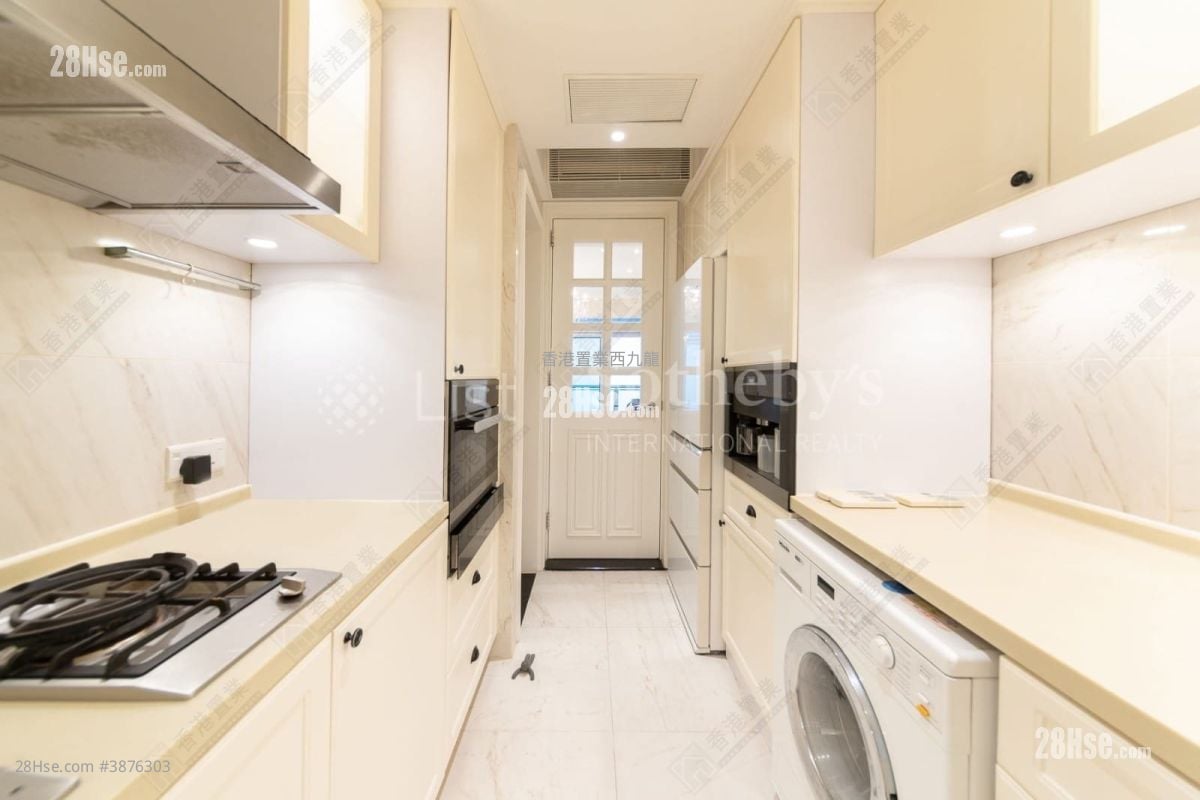 One Silversea Sell 4 Bedrooms 1,568 ft²