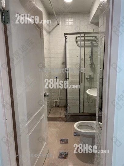 Eightland Gardens Sell 2 Bedrooms , 1 Bathroom 355 ft²