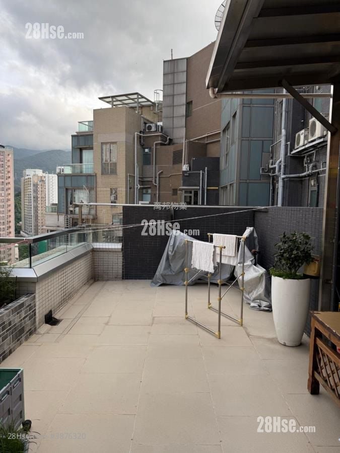 The Golden Gate Sell 5+ Bedrooms , 3 Bathrooms 2,036 ft²