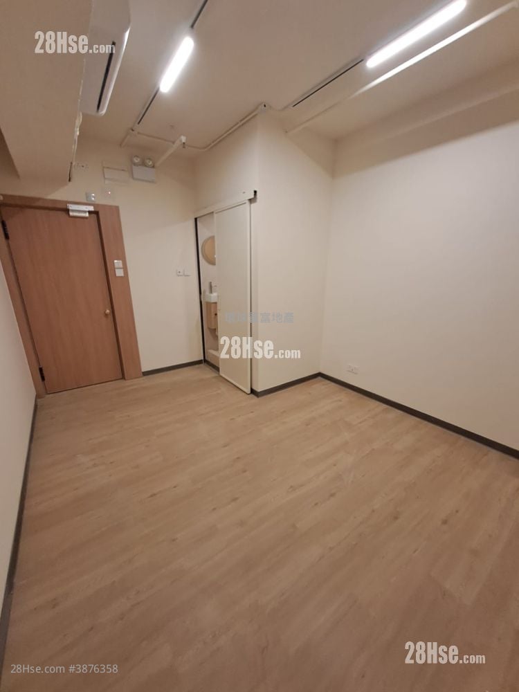 Causeway Bay Commercial Building Rental 160 ft²
