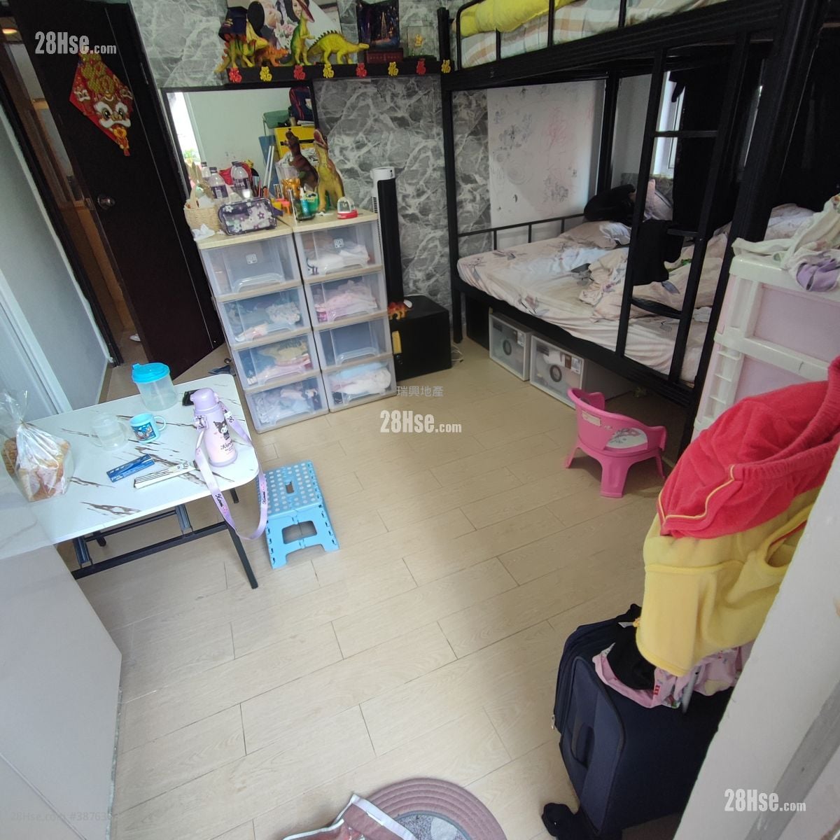 Apartment Sell 3 Bedrooms , 3 Bathrooms 485 ft²