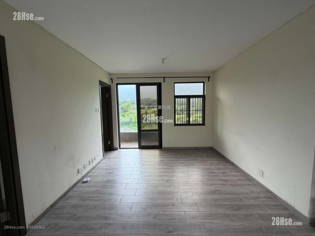 Village Rental 3 Bedrooms , 2 Bathrooms 700 ft²