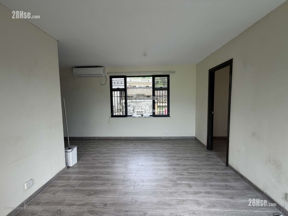 Village Rental 3 Bedrooms , 2 Bathrooms 700 ft²
