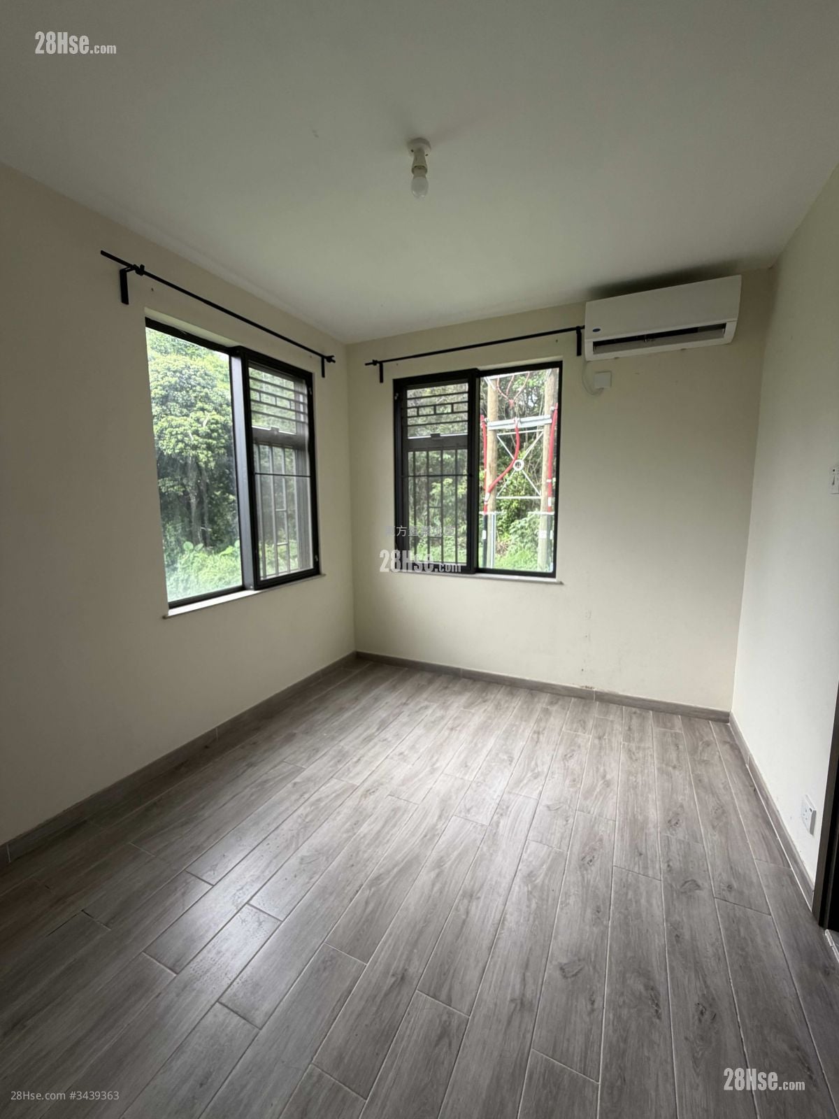 Village Rental 3 Bedrooms , 2 Bathrooms 700 ft²