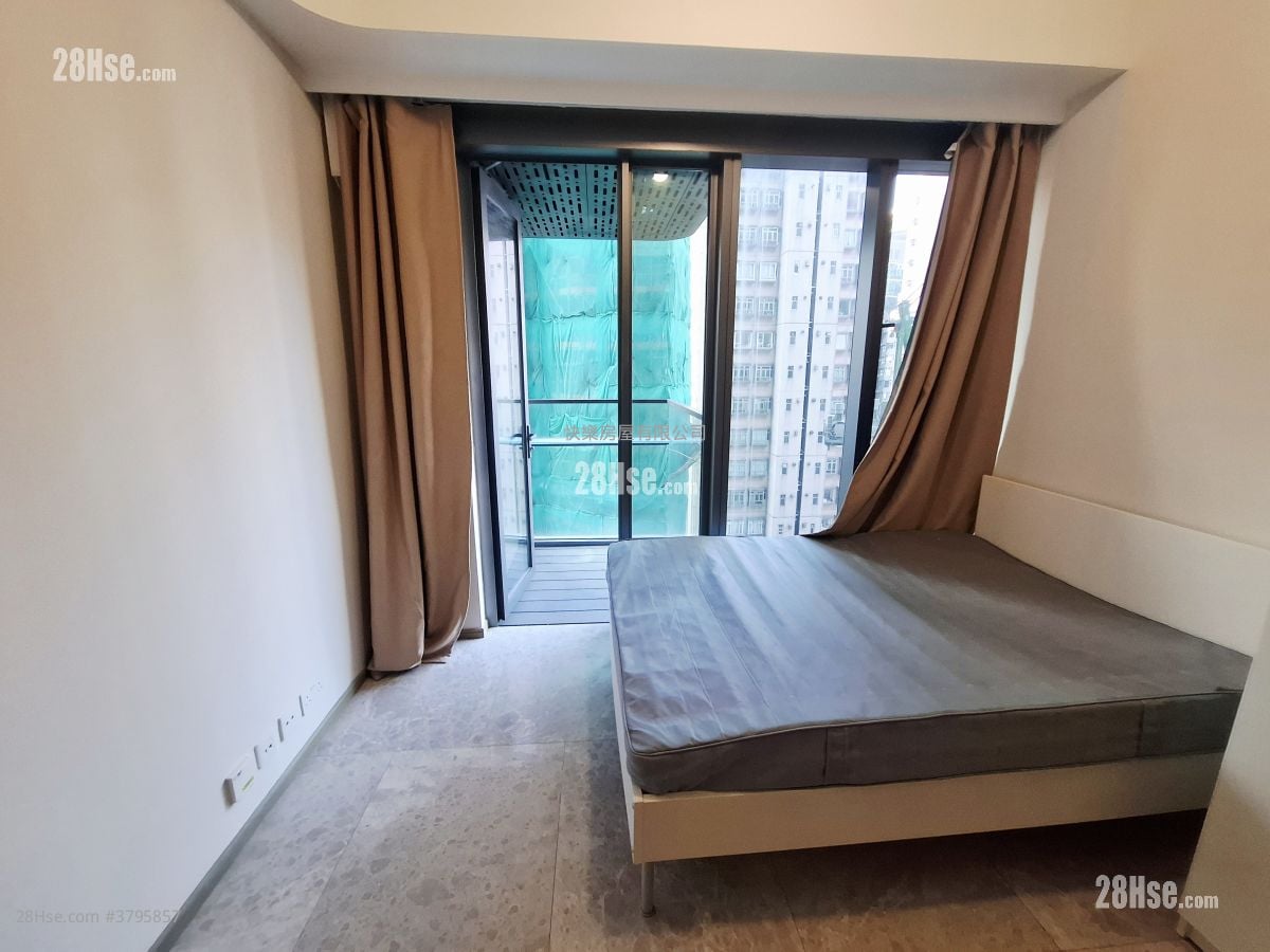 Caine Hill Rental Studio , 1 Bathroom 197 ft²