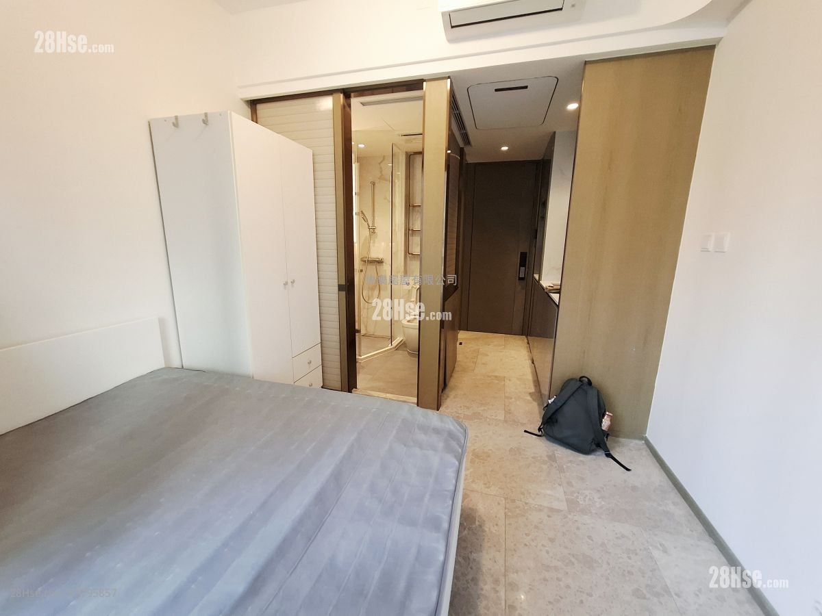 Caine Hill Rental Studio , 1 Bathroom 197 ft²