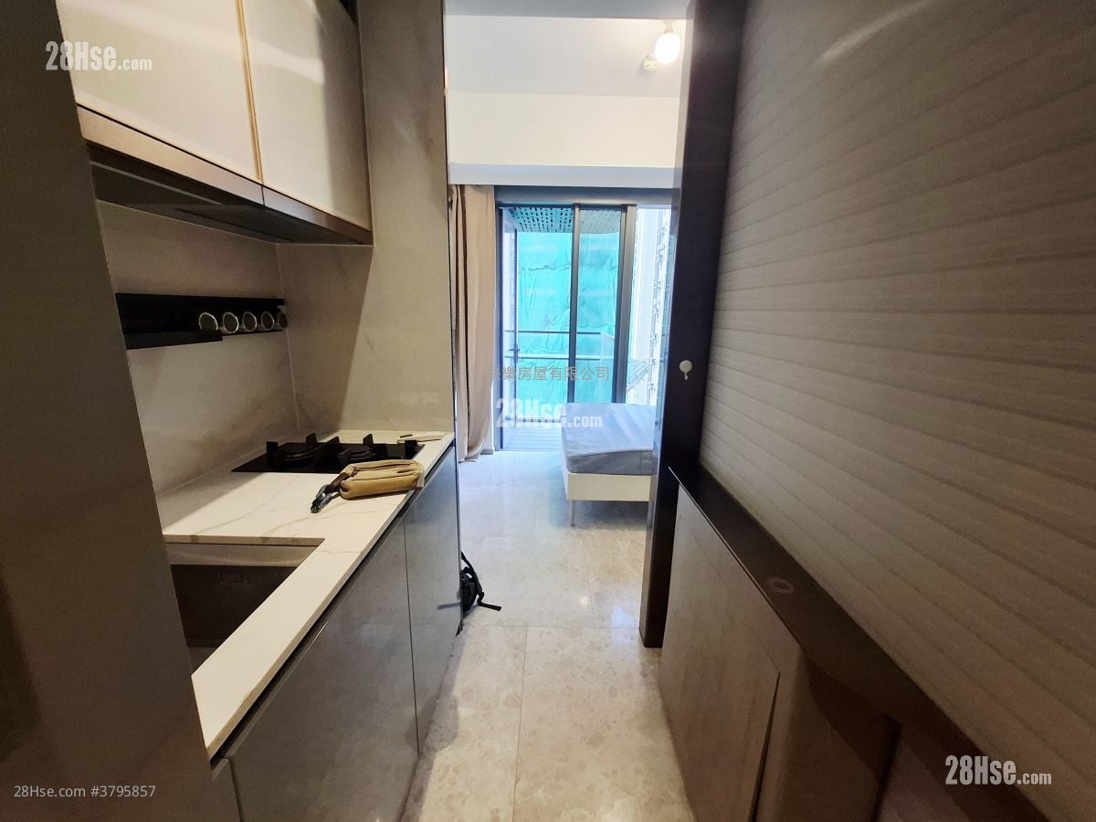 Caine Hill Rental Studio , 1 Bathroom 197 ft²