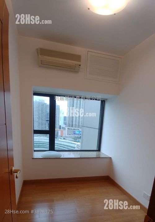 The Arch Sell 3 Bedrooms , 2 Bathrooms 867 ft²