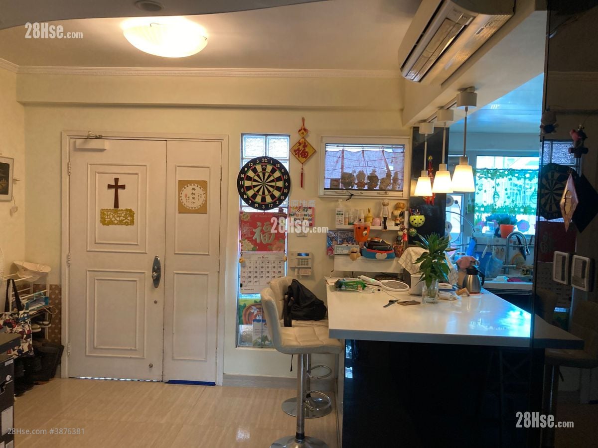 Bellevue Court Sell 3 Bedrooms , 2 Bathrooms 1,083 ft²