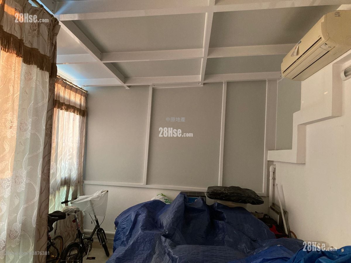 Bellevue Court Sell 3 Bedrooms , 2 Bathrooms 1,083 ft²