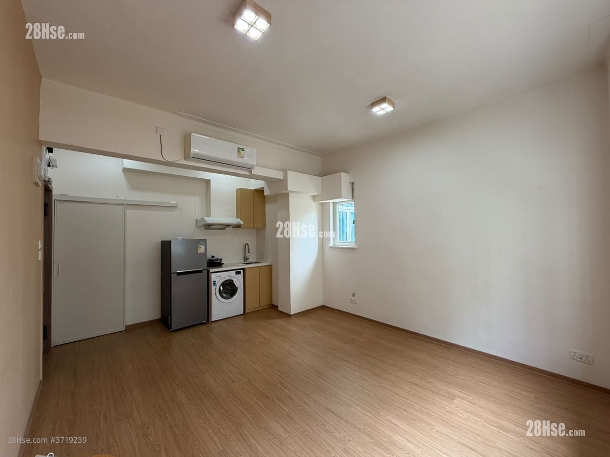 Luso Apartments Rental 252 ft²
