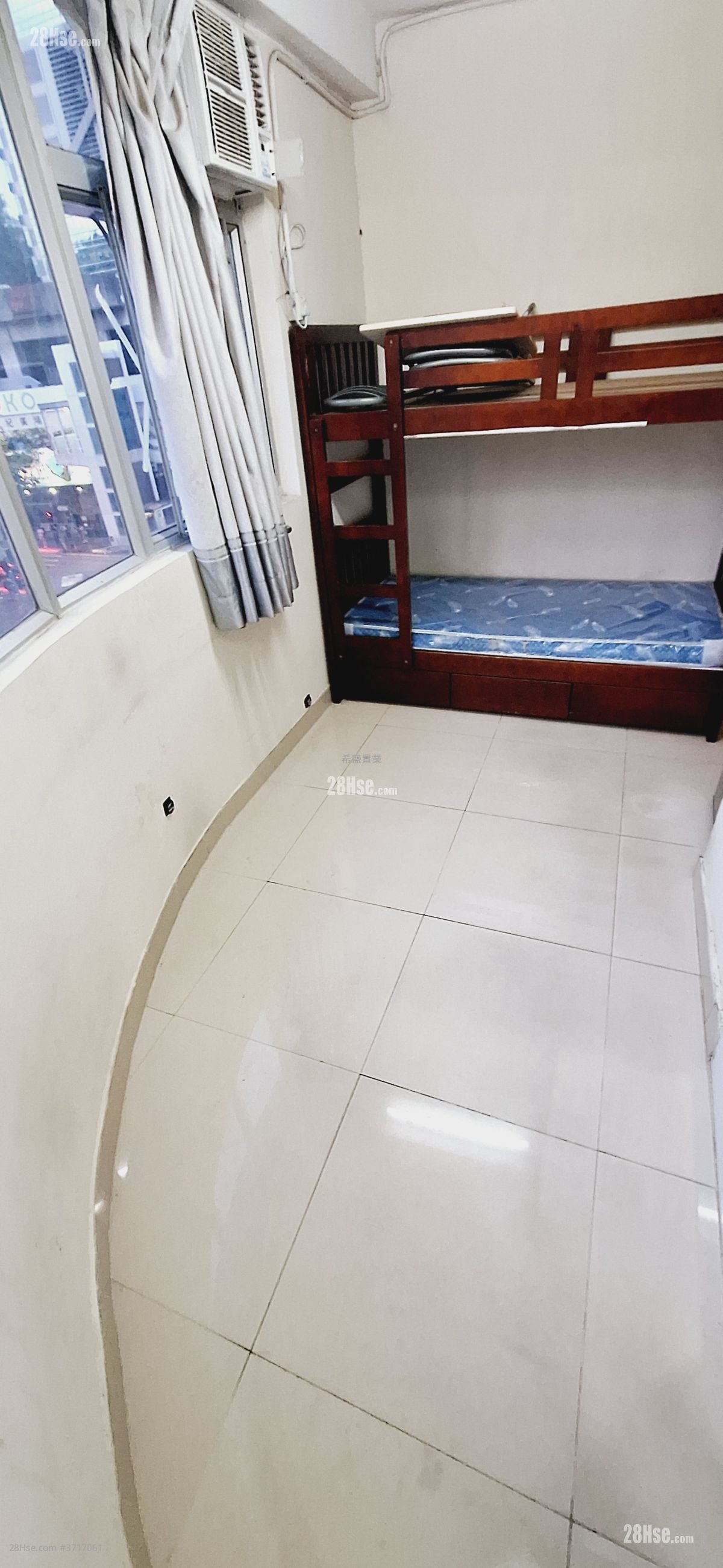 Lee Fung Building Rental Studio , 1 Bathroom 100 ft²