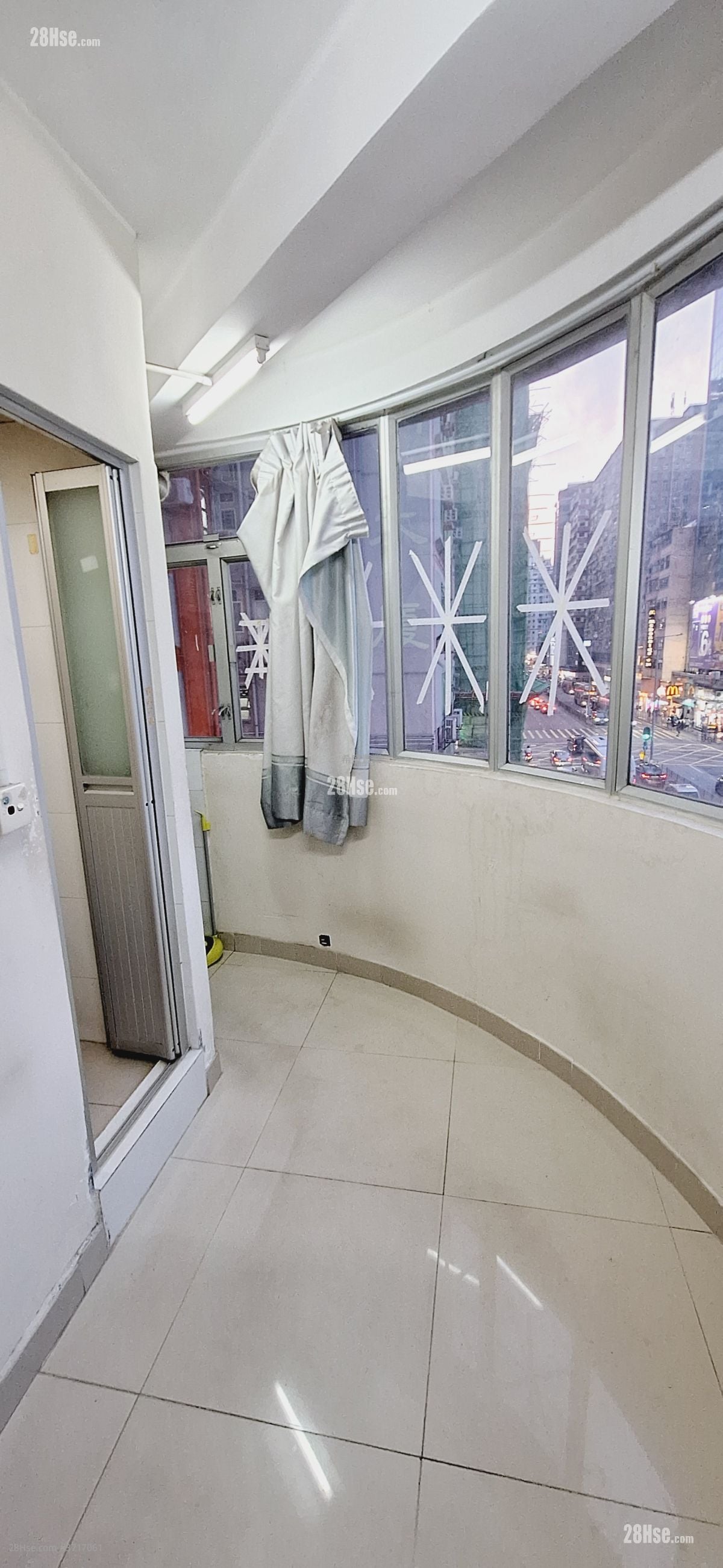Lee Fung Building Rental Studio , 1 Bathroom 100 ft²