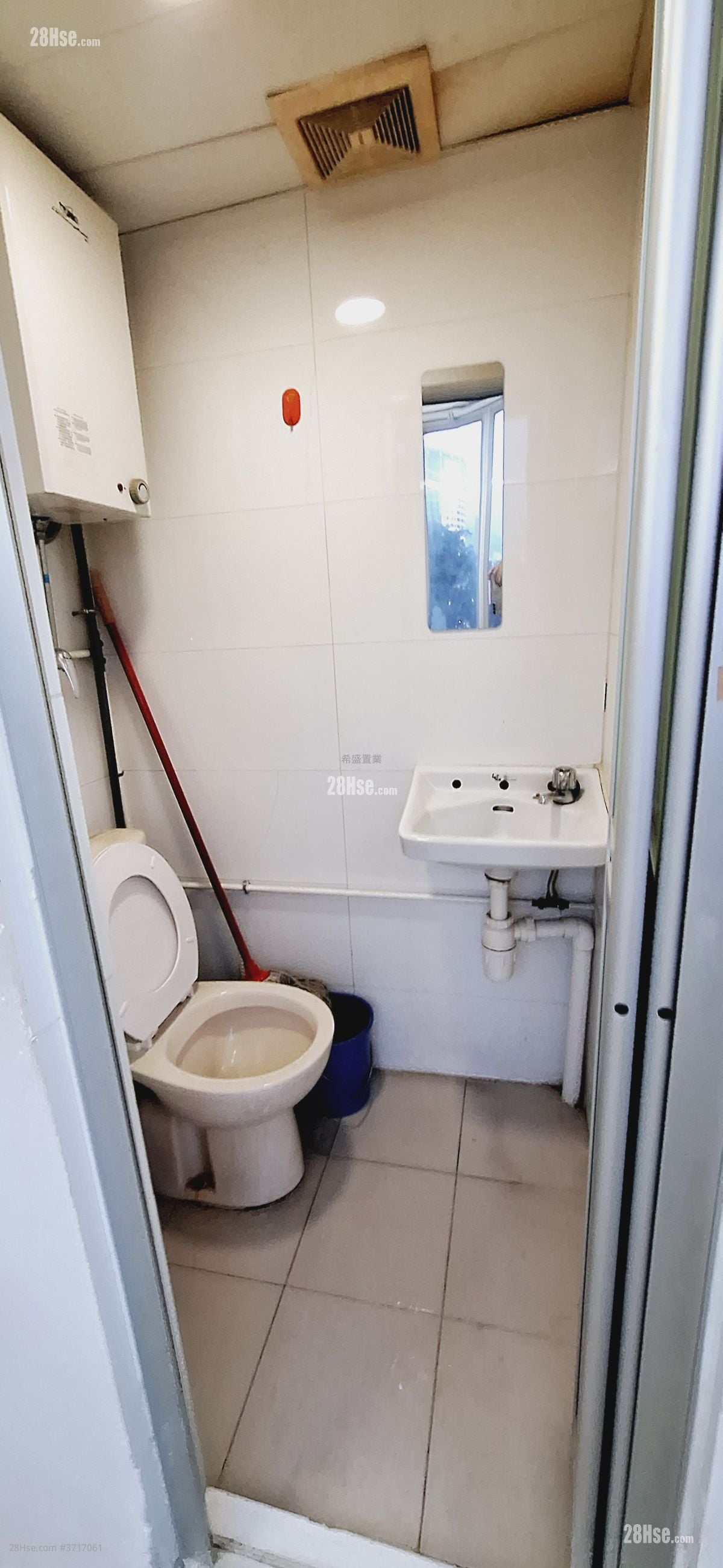 Lee Fung Building Rental Studio , 1 Bathroom 100 ft²