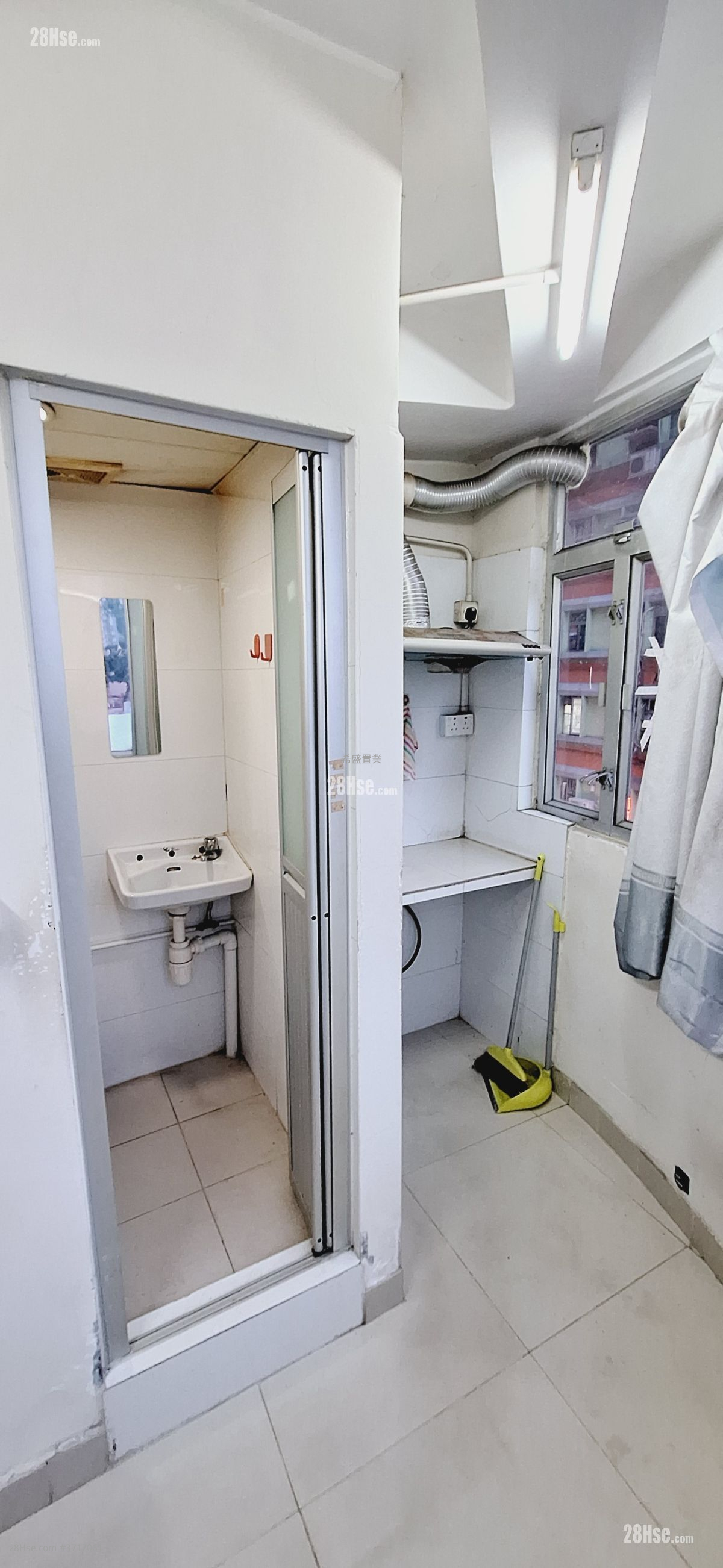 Lee Fung Building Rental Studio , 1 Bathroom 100 ft²