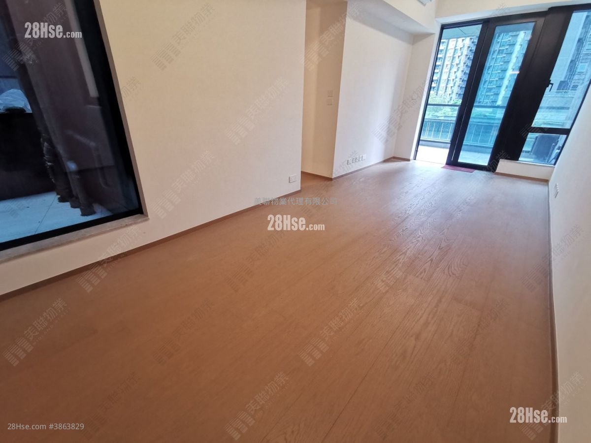 Onmantin Rental 3 Bedrooms , 2 Bathrooms 846 ft²