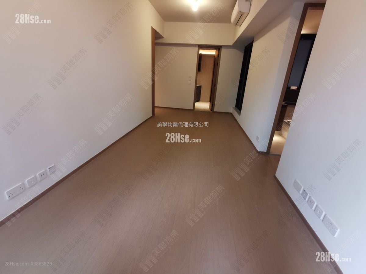 Onmantin Rental 3 Bedrooms , 2 Bathrooms 846 ft²