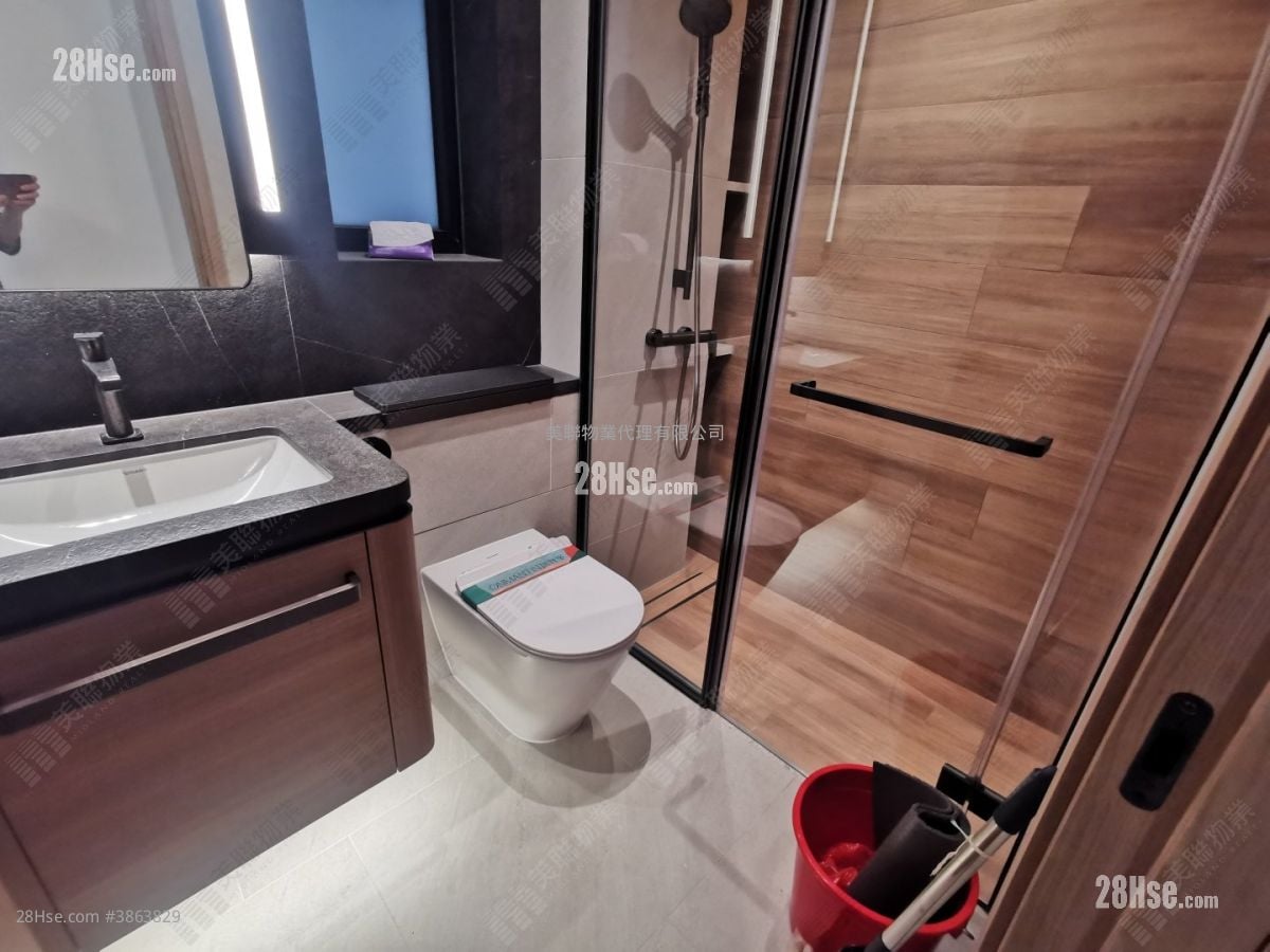 Onmantin Rental 3 Bedrooms , 2 Bathrooms 846 ft²
