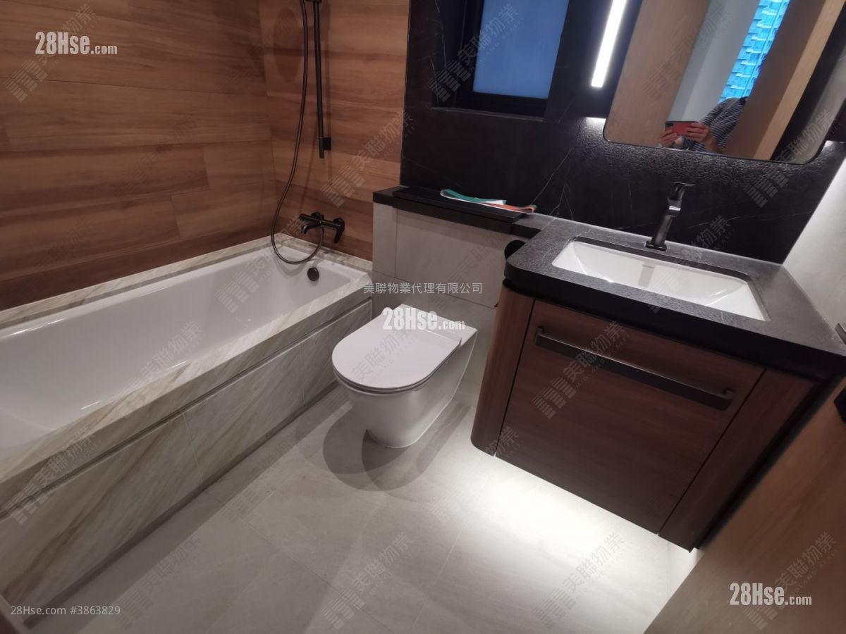 Onmantin Rental 3 Bedrooms , 2 Bathrooms 846 ft²